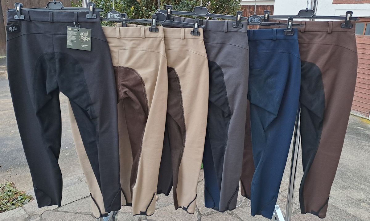 Sonderverkauf Stiefel- Hüftbund- Reithosen zum Sonderpreis in Größe 38 und verschiedenen Kombinationen. Andere Größen und Modelle auf Anfrage!