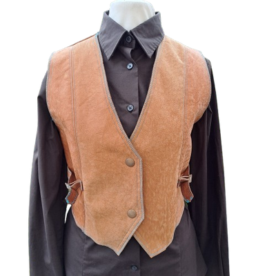 Echtleder- Weste- Reitweste in verschiedenen Farben frei konfigurierbar, die in der Regel offen getragen wird Echtleder- Weste- Reitweste in verschiedenen Farben frei konfigurierbar, die in der Regel offen getragen wird