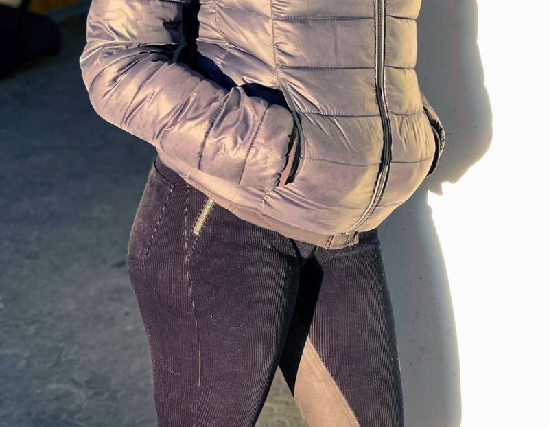 Cord- Jodhpur- Reithose aus hochwertigem, strapazierfähigem und bielastischen Cordstoff mit Echt- oder Kunstlederbesatz, in verschiedenen Varianten, Farben und Bundformen indiv. gestalten!