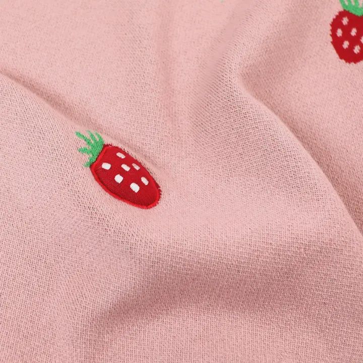 Organic Cotton 3D Jacquard Blanket | Strawberry