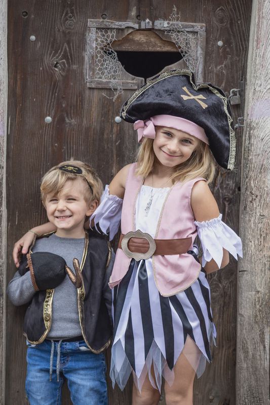Kira The Pirate Girl