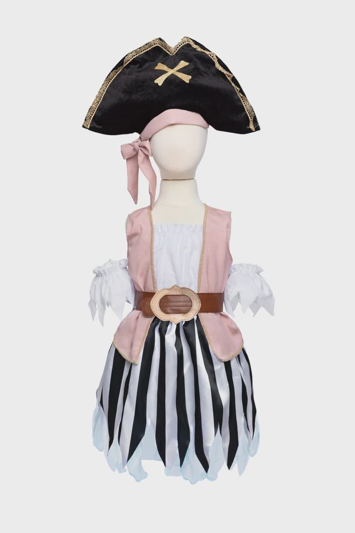 Kira The Pirate Girl