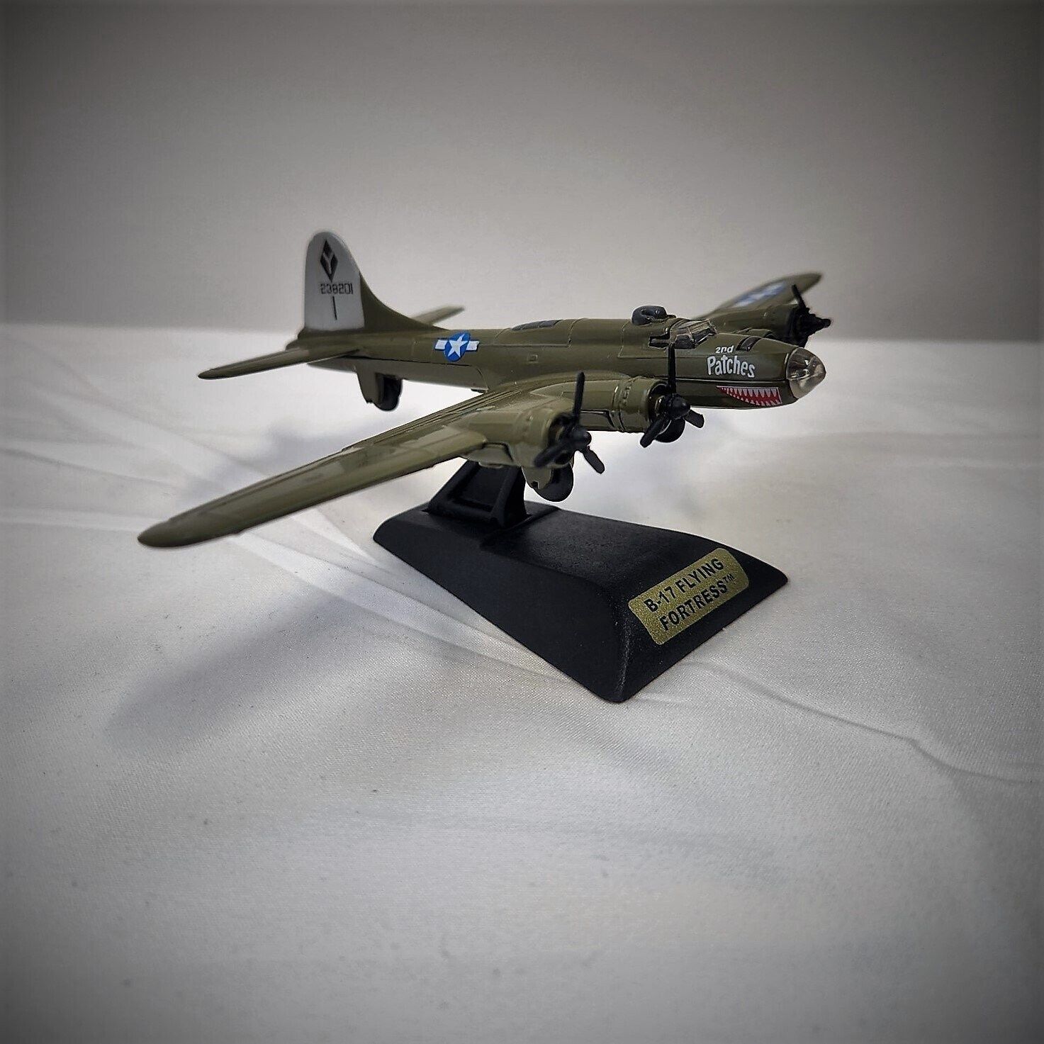 B-17 Die Cast Plane 6&quot;