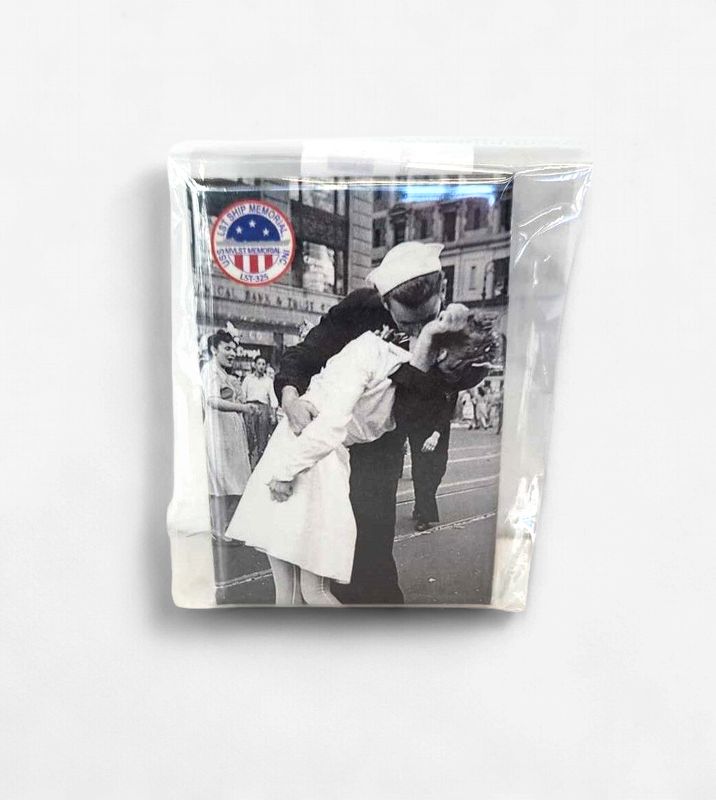 Magnet The Kiss