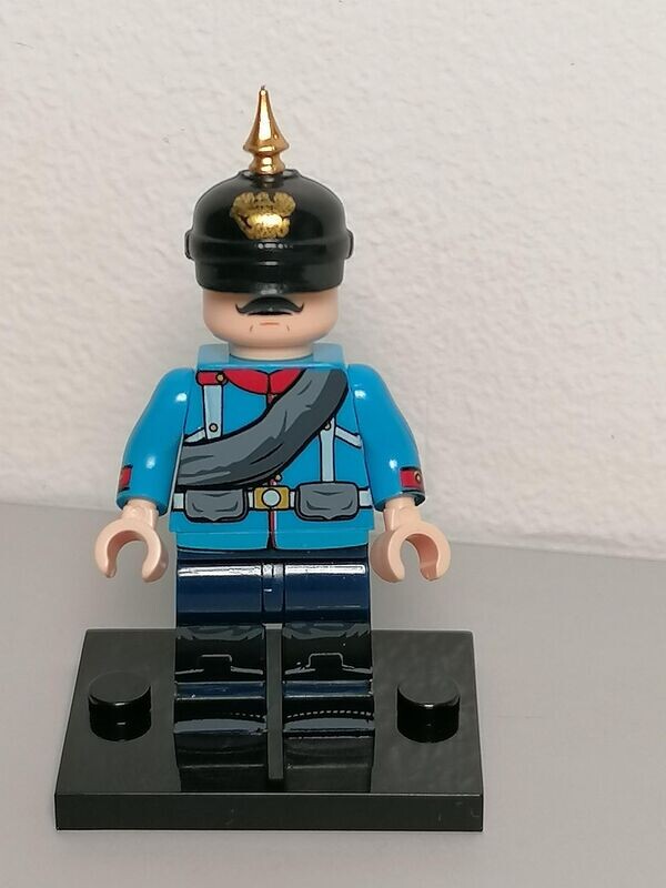 WW1 Prussian Officer minifigure