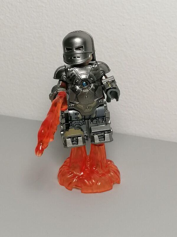 Iron Man minifigure deluxe edition