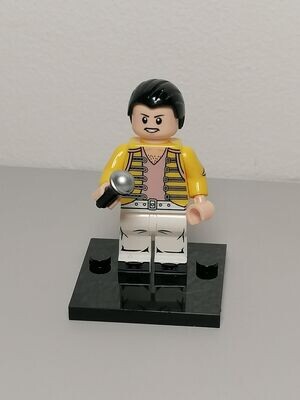 Freddie Mercury minifigure deluxe version
