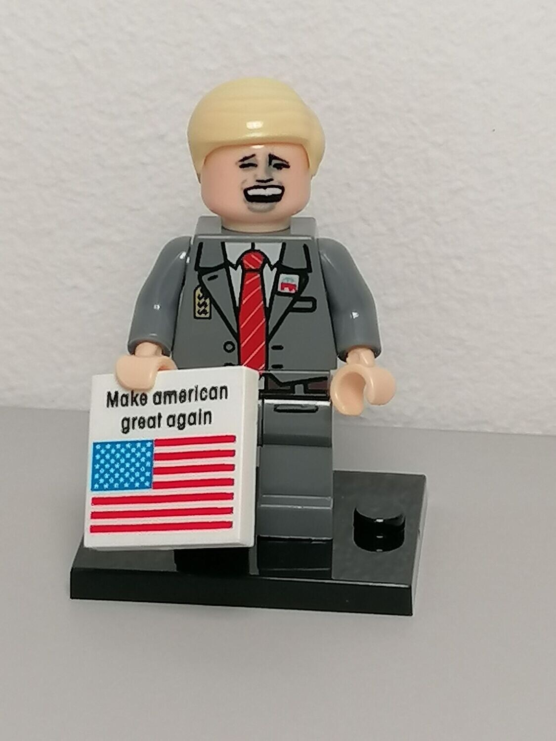 Donald Trump minifigure