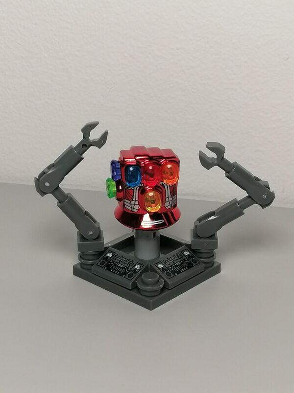 Infinite Gauntlet for minifigure
