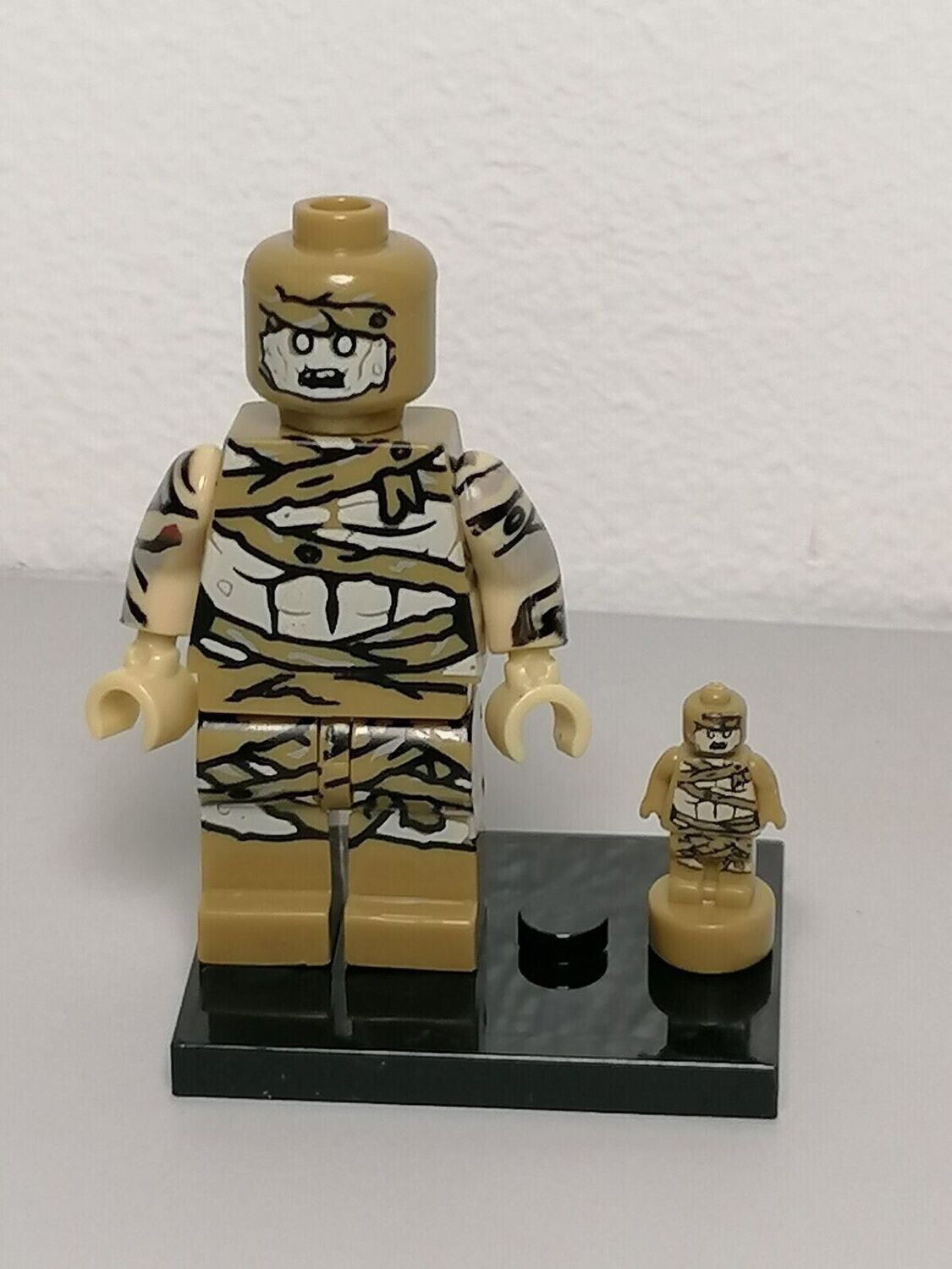 Pharaoh mummy minifigure