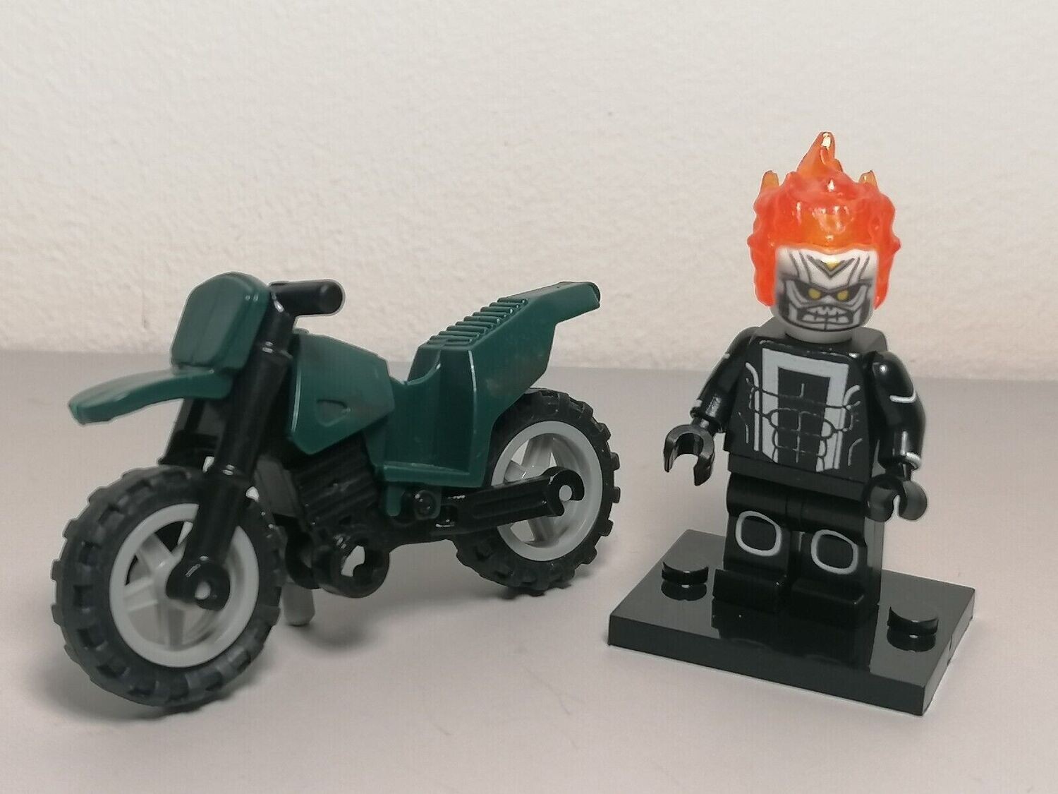 Ghost Rider minifigure version Jumping