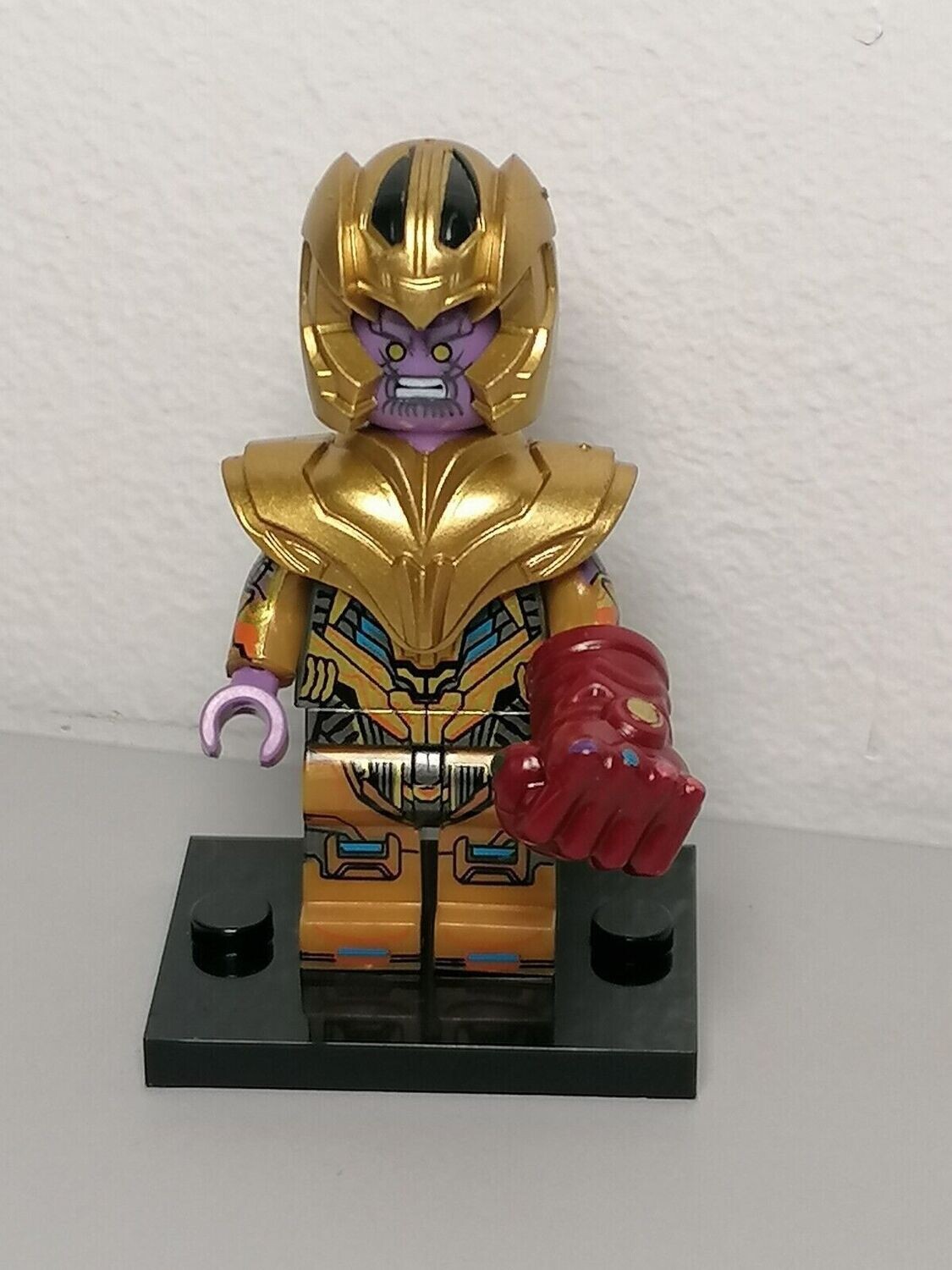 Thanos minifigure With From Marvel