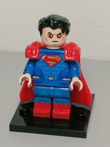 Superman minifigure from DC Comics