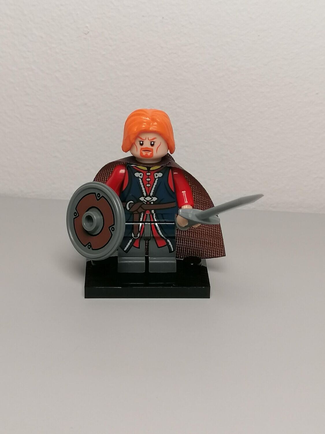 Rohan Officer minifigure from LOTR