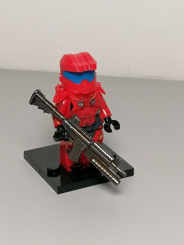 Halo minifigure with metal weapon