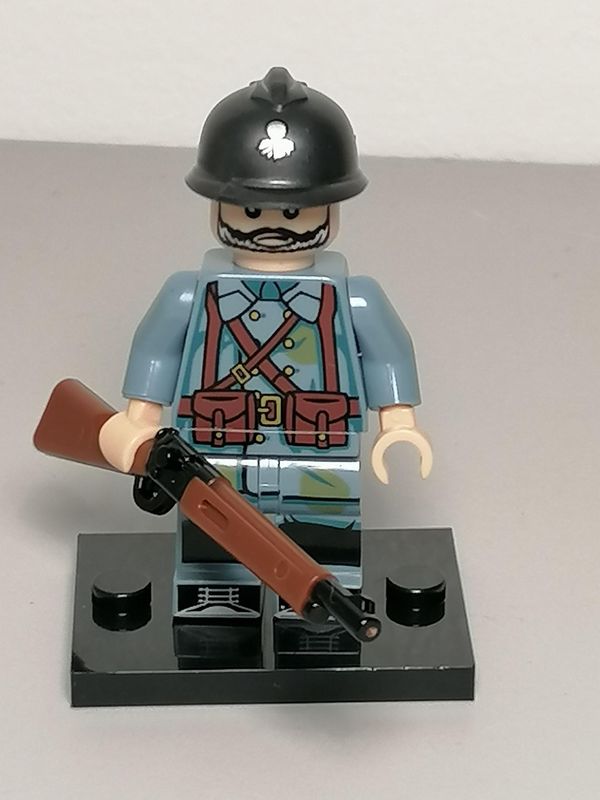 WW1 French soldier minifigure