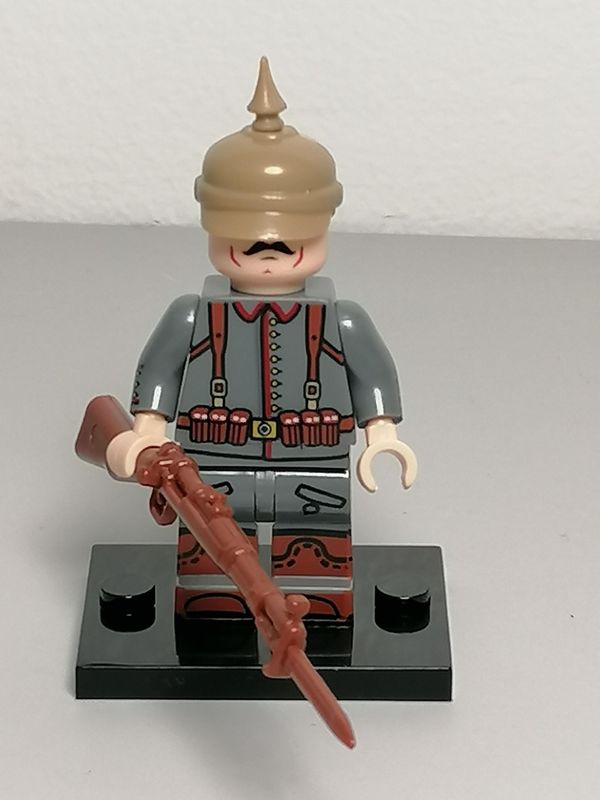 WW1 Prussian soldier minifigure
