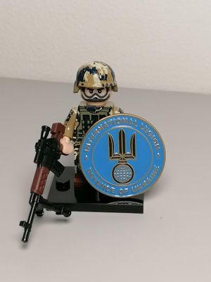 Ukrainian soldier minifigure with pins