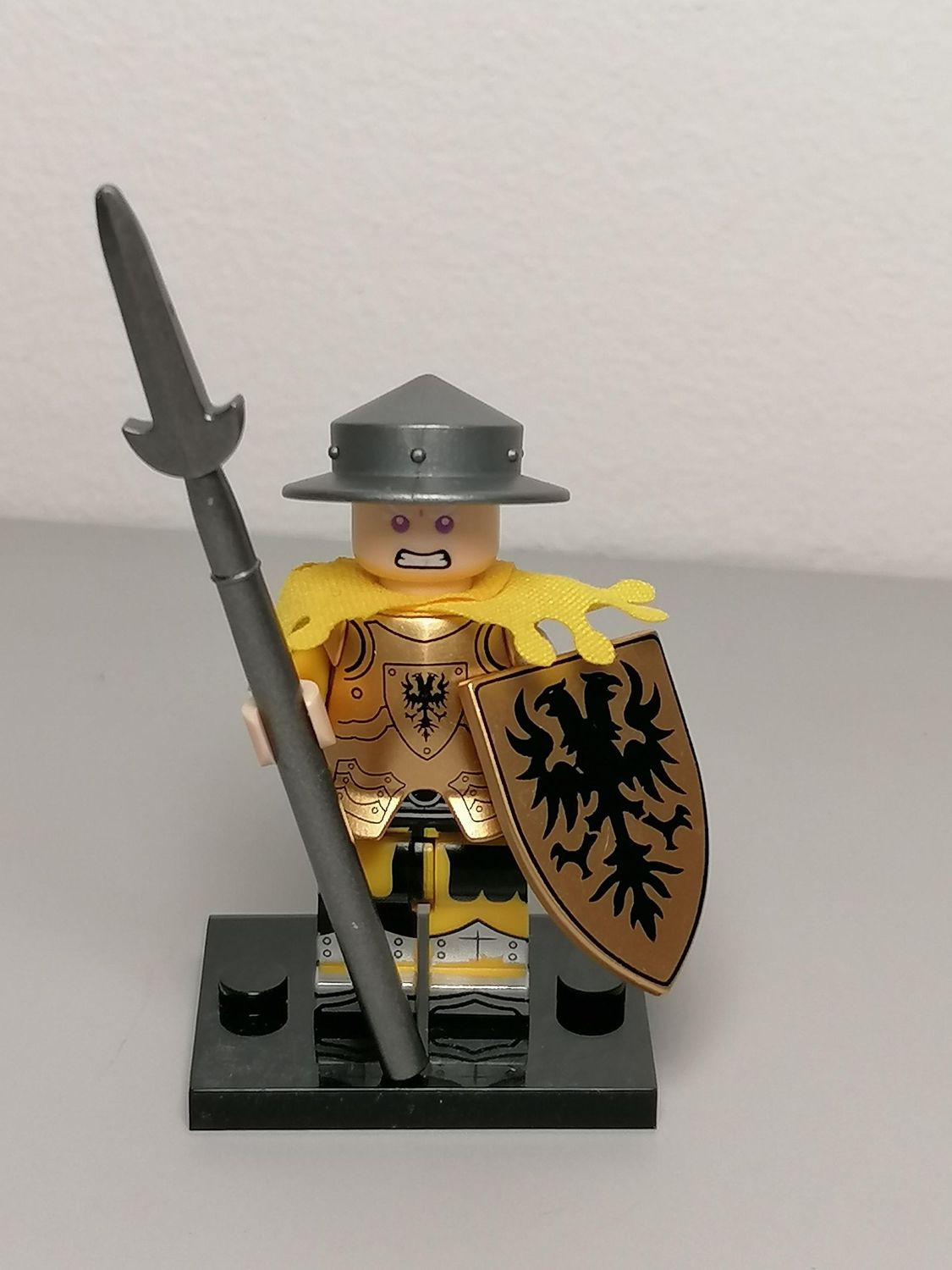 Medieval soldier minifigure