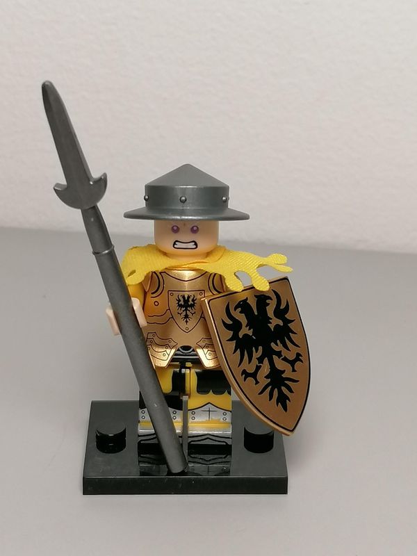 Medieval soldier minifigure