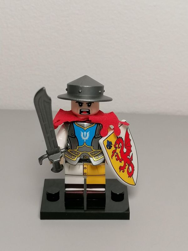 Medieval soldier minifigure
