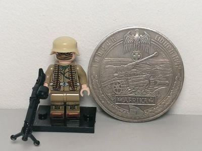 WW2 Afrika Korps minifigure with coin
