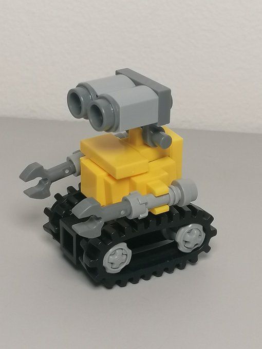 Wall-E minifigure