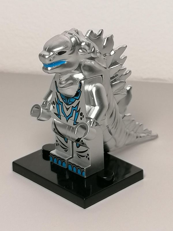 Godzilla  minifigure silver version