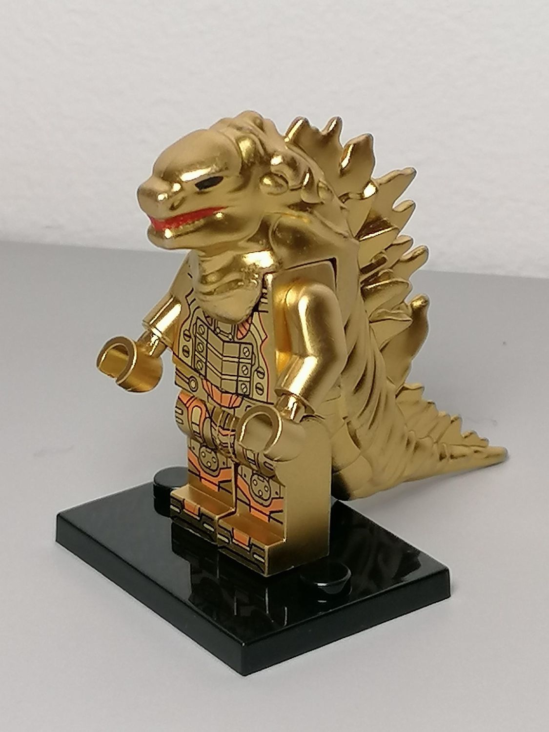 Godzilla minifigure golden version