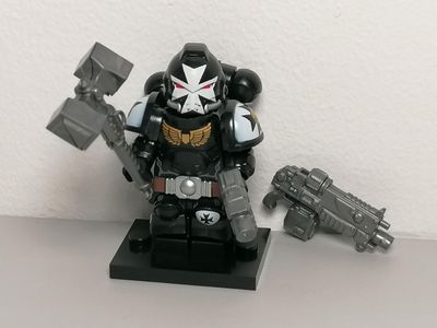 Warhammer minifigure  space marines Black templars