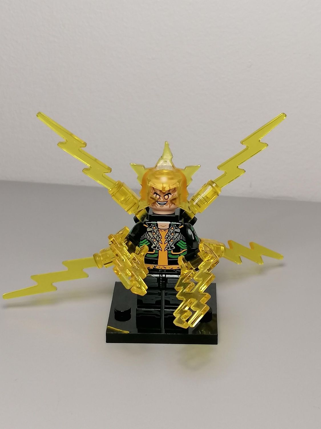 Electro minifigure From Marvel Spiderman Comics