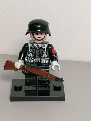 WW2 German SS Soldier minifigure