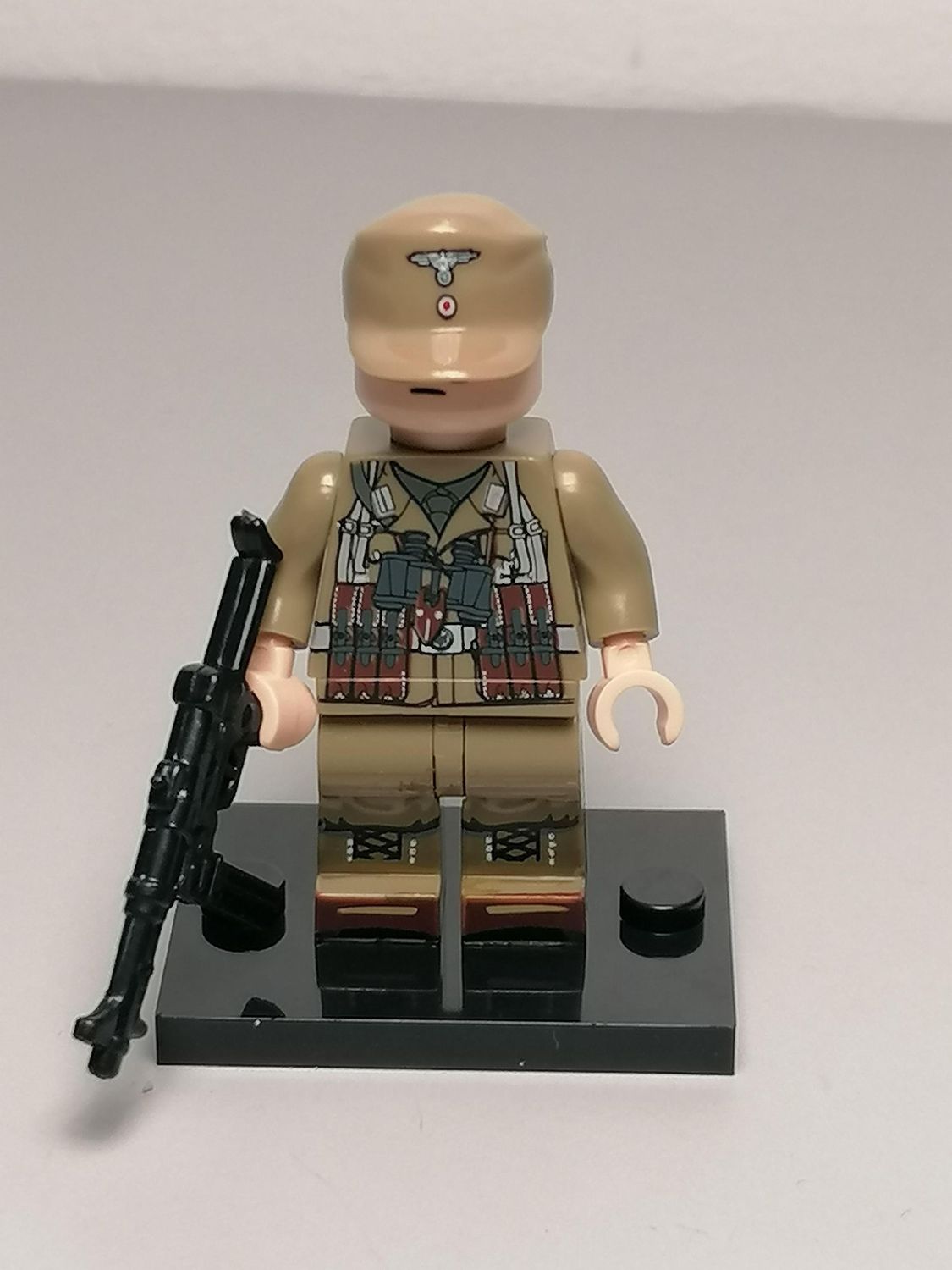 WW2 German Afrika Korps minifigure
