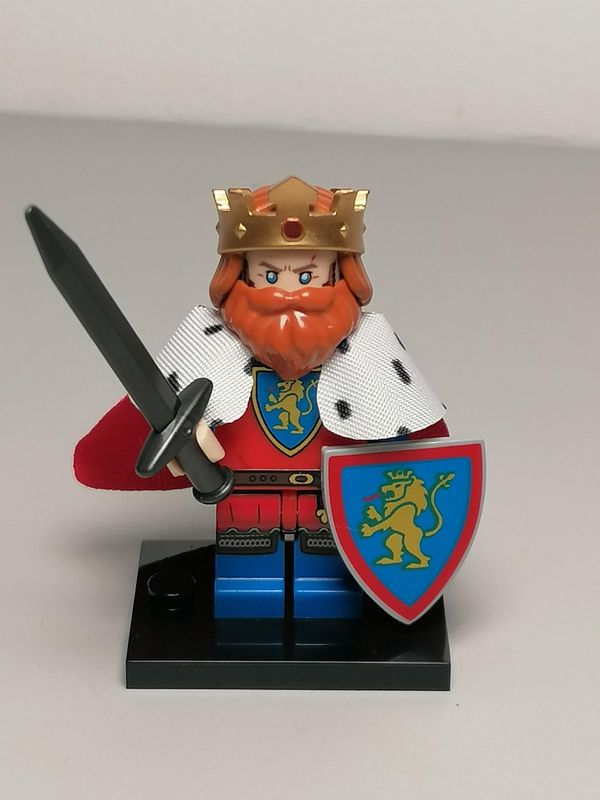 Medieval minifigure King For Castle Diorama Lion heart Faction