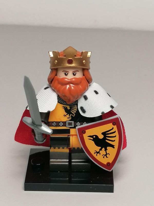 Medieval minifigure King For Castle Diorama Crown Faction