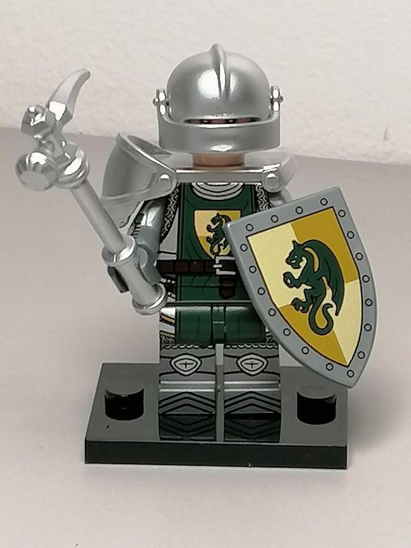 Medieval Soldier minifigure Green Dragon faction