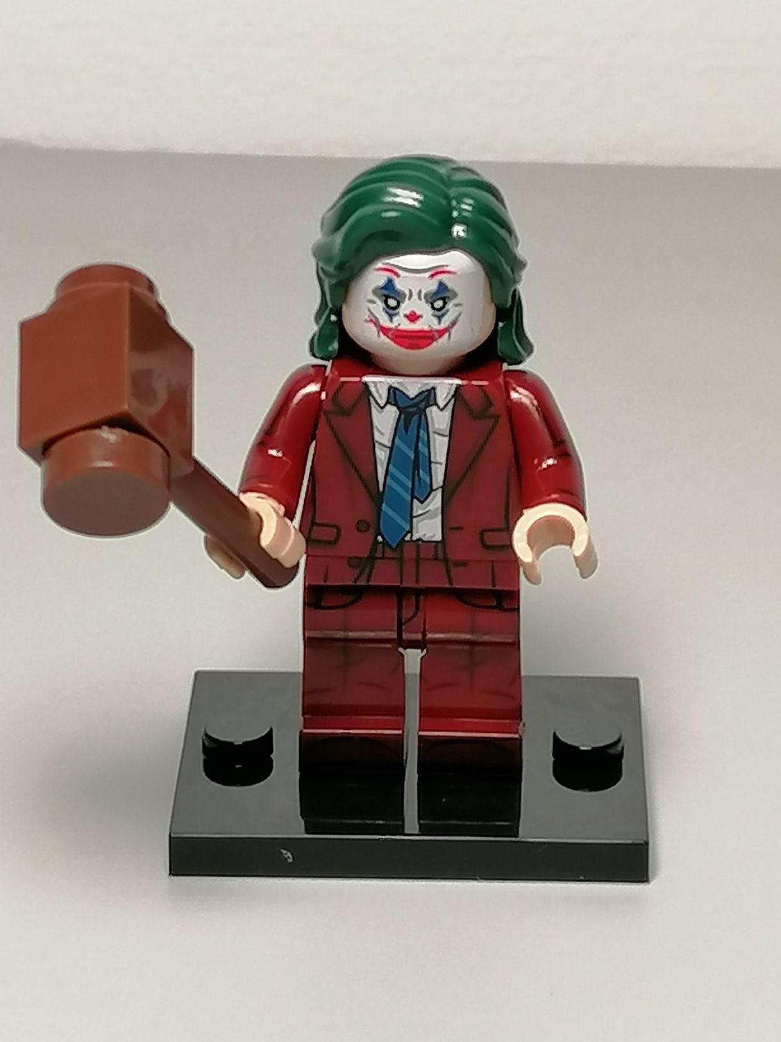 Joker minifigure