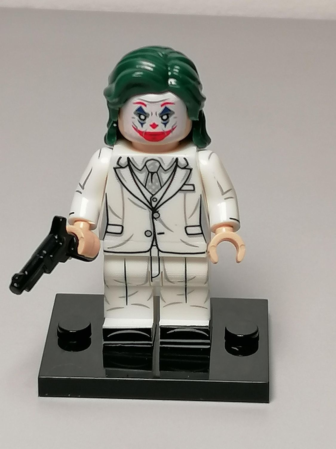 Joker minifigure