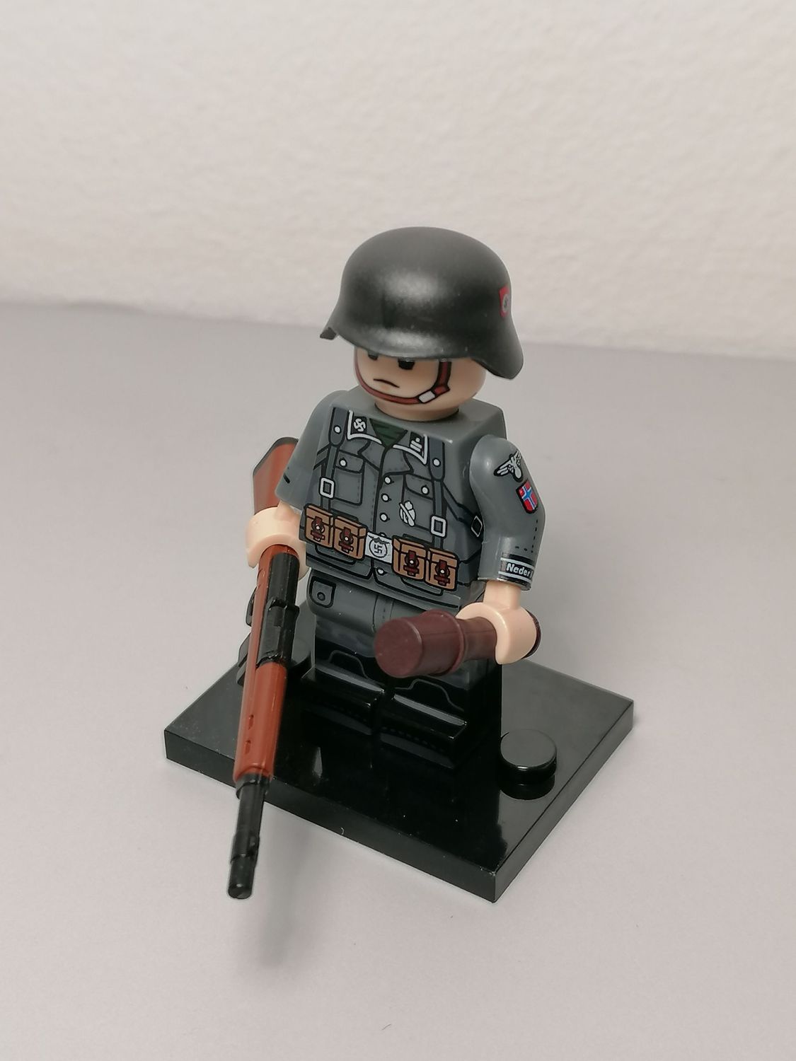 WW2 Nordland legion soldier with Norvegian arm-patch