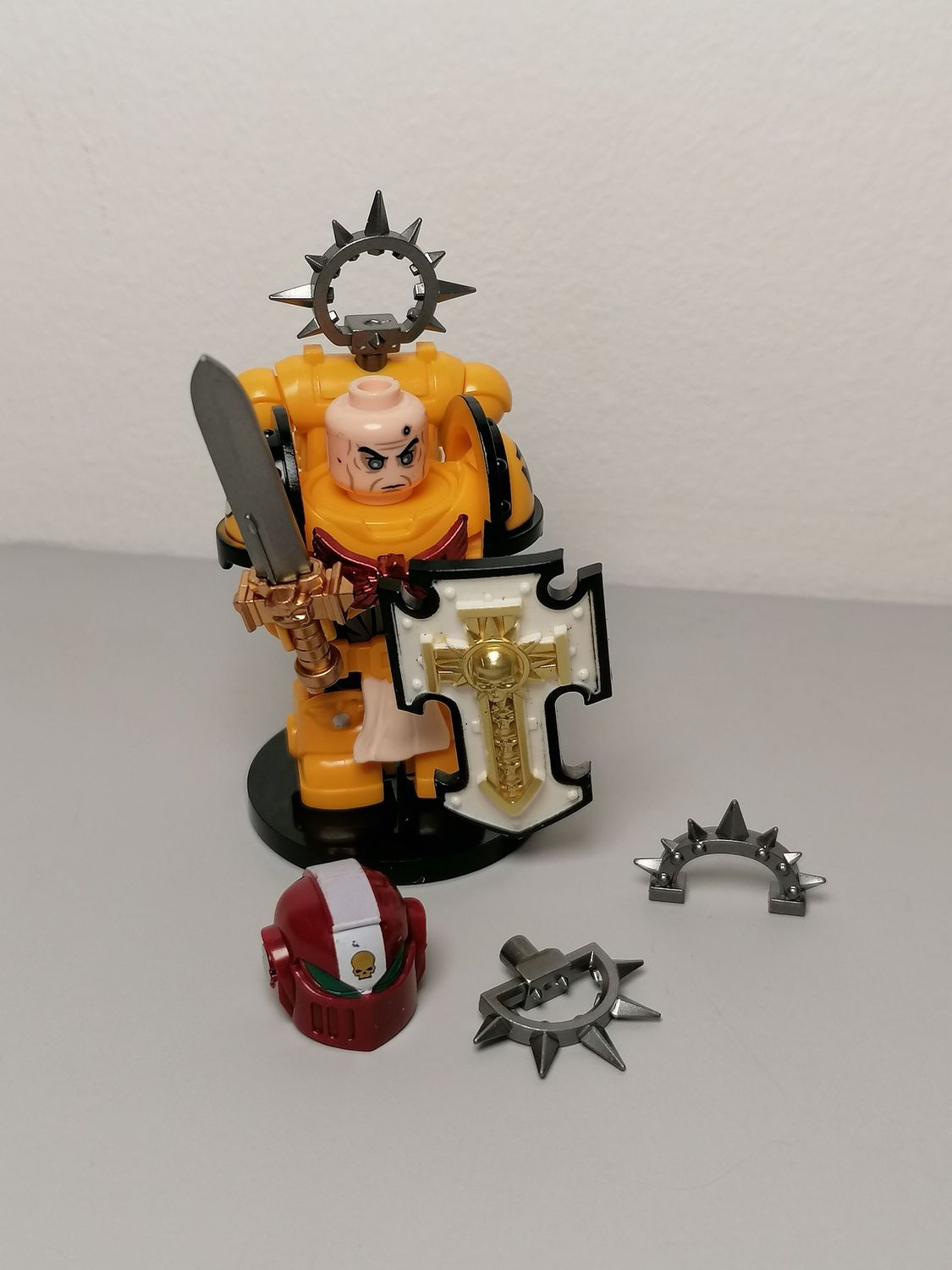 Warhammer Space Marines minifigure deluxe version