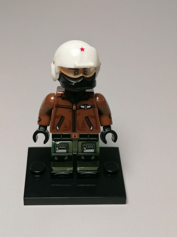 Military modern Russian Pilot minifigure