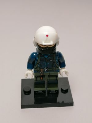 Military modern Russian Pilot minifigure