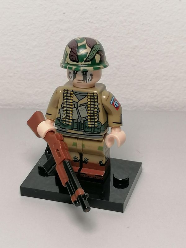 WW2 US soldier minifigure