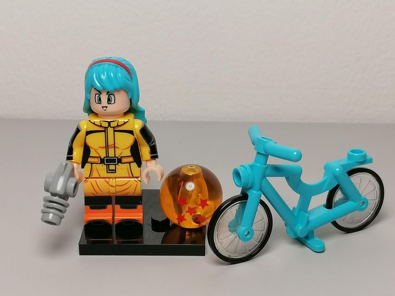 Bulma minifigure from Dragon Ball Z​