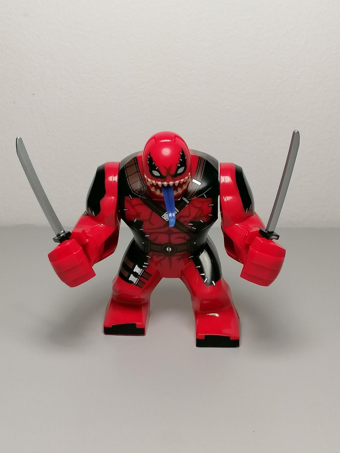 Deadpool minifigure From Marvel Comics