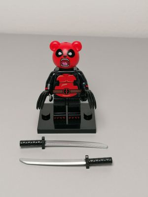Bear Deadpool minifigure From Marvel Comics