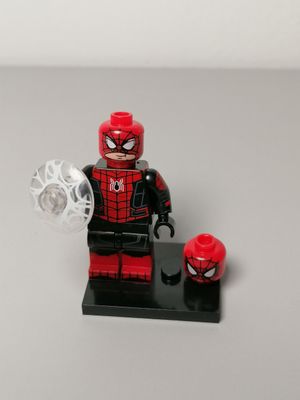 Spider Man minifigure Deluxe Version