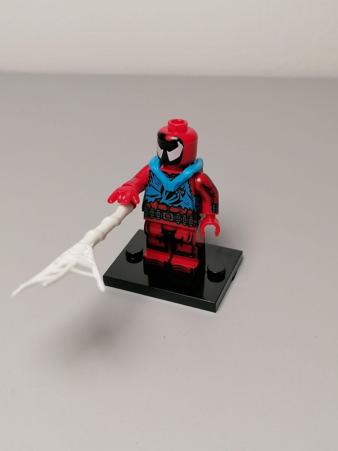 Spider Man minifigure Deluxe Version