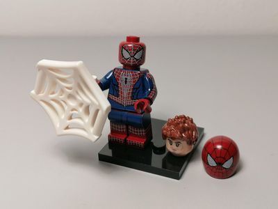 Spider Man minifigure Deluxe Version