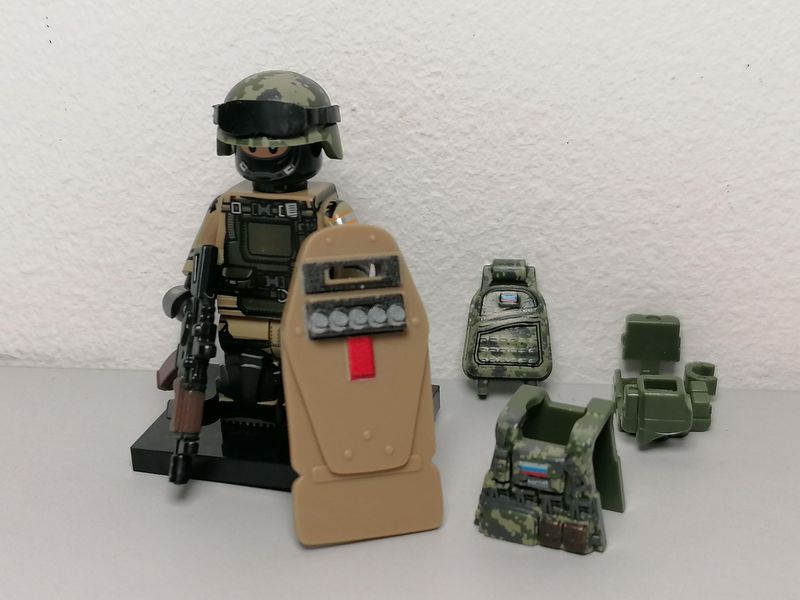 Russian soldier minifigure Ukraine war